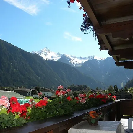 Gaestehaus Emberger Lejlighed Mayrhofen