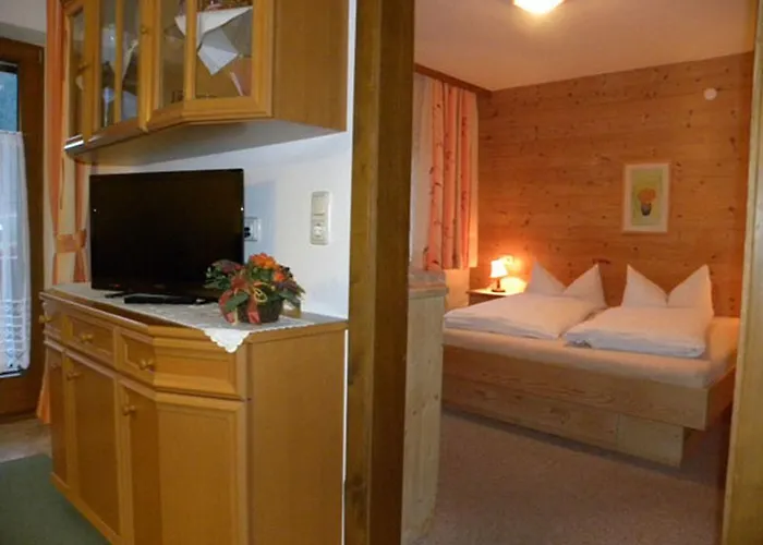 Gaestehaus Emberger 메이른호픈