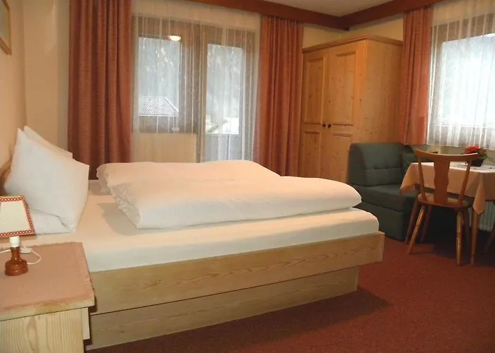 安贝尔格旅馆 公寓 *